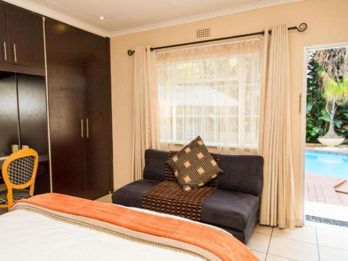 Sollunaa Guesthouse Sandton Oda fotoğraf